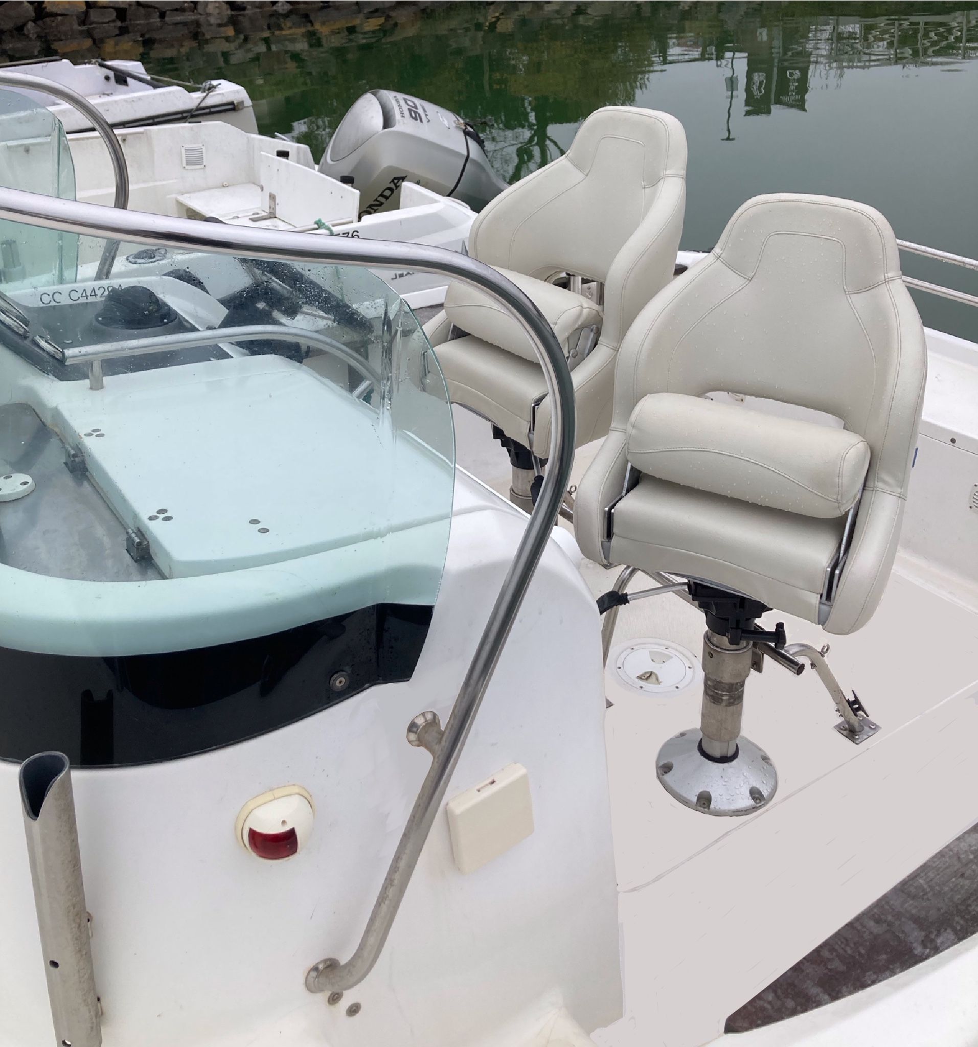 slider 1 Sessa Marine Key Largo 20 Deck